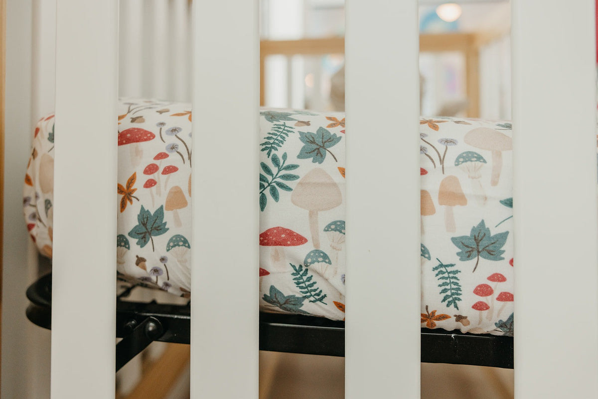 Premium Knit Fitted Crib Sheet - Ivy