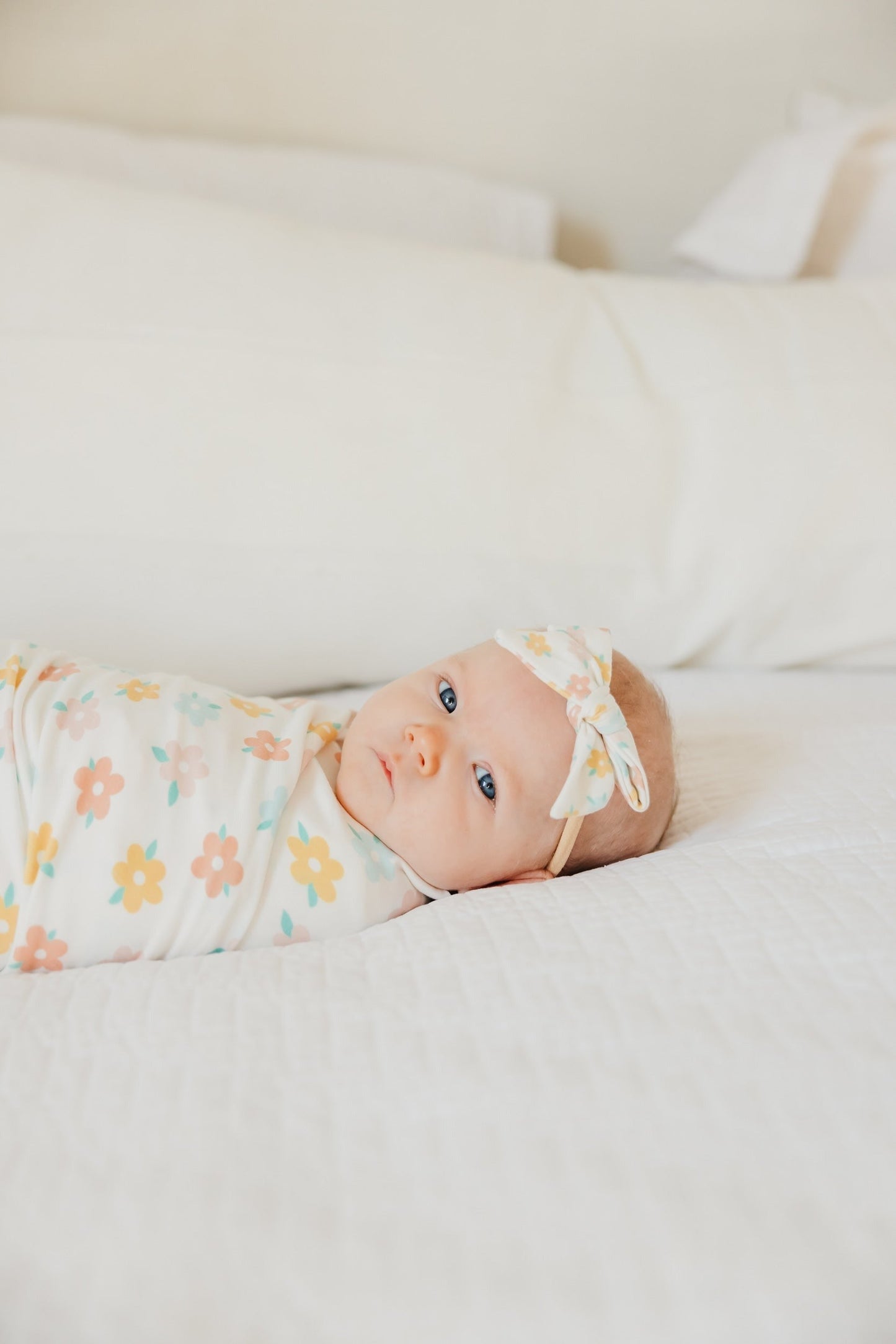 Classic Baby Bow - Daisy