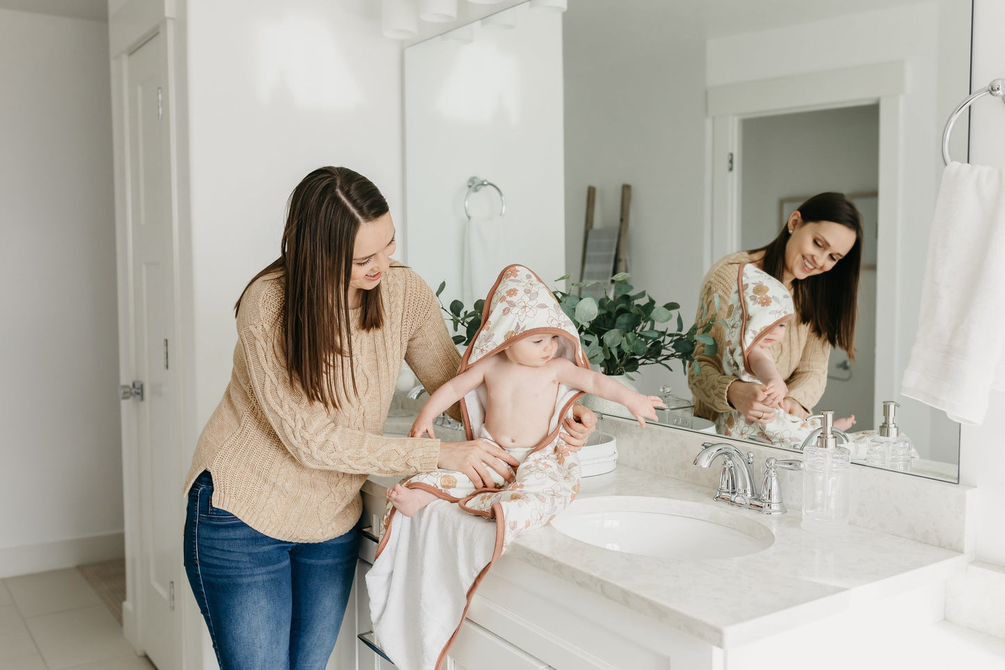 Premium Baby Knit Hooded Towel - Ferra