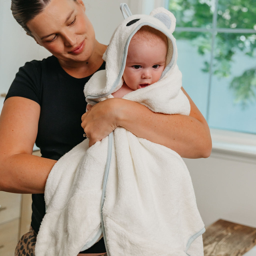 Character Bamboo Hooded Towel - Juno