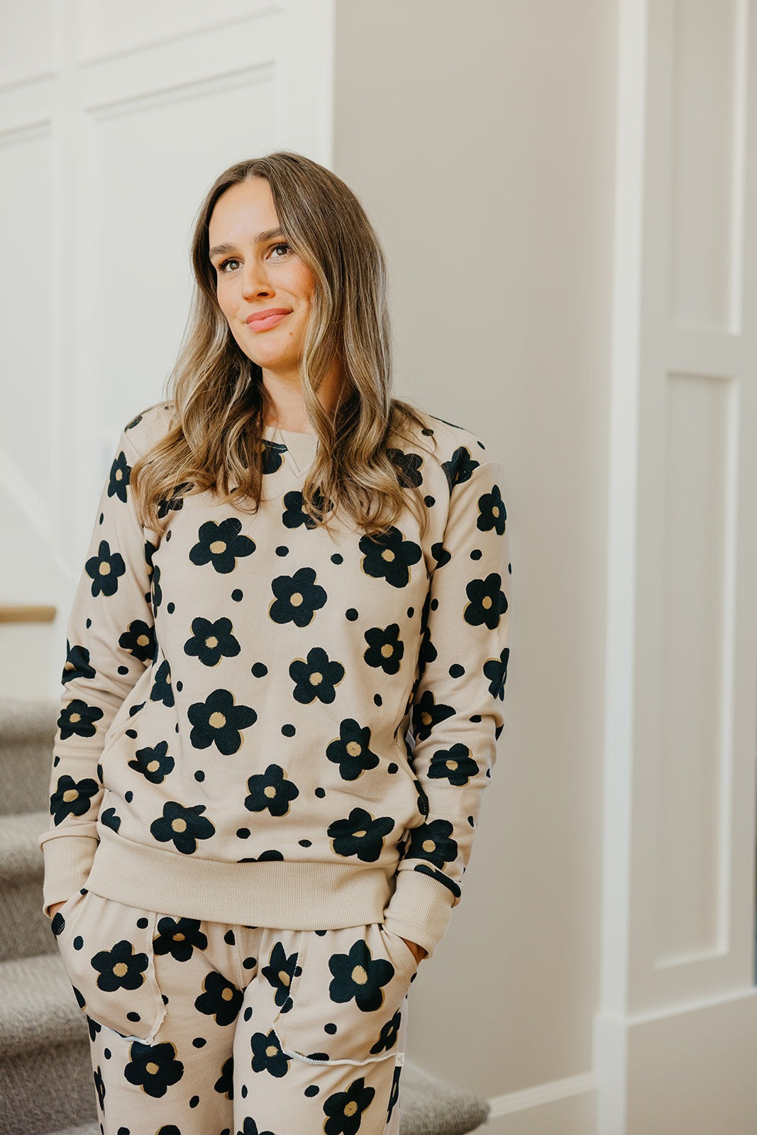 Women's Crew Sweatshirt - Gemma In Tan