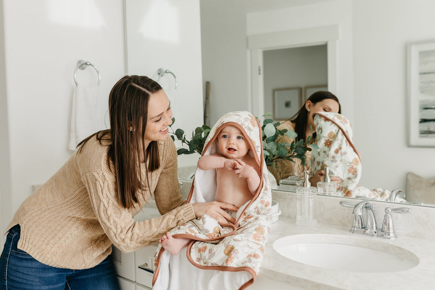 Premium Baby Knit Hooded Towel - Ferra
