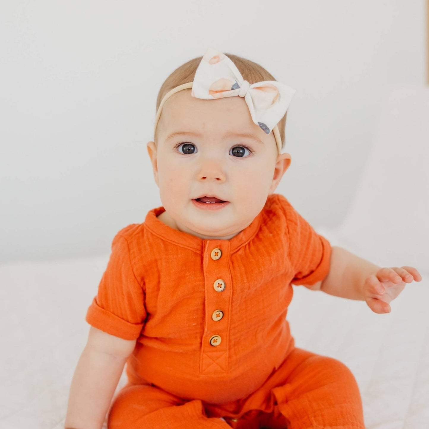 Bowtie Baby Bow - Caroline