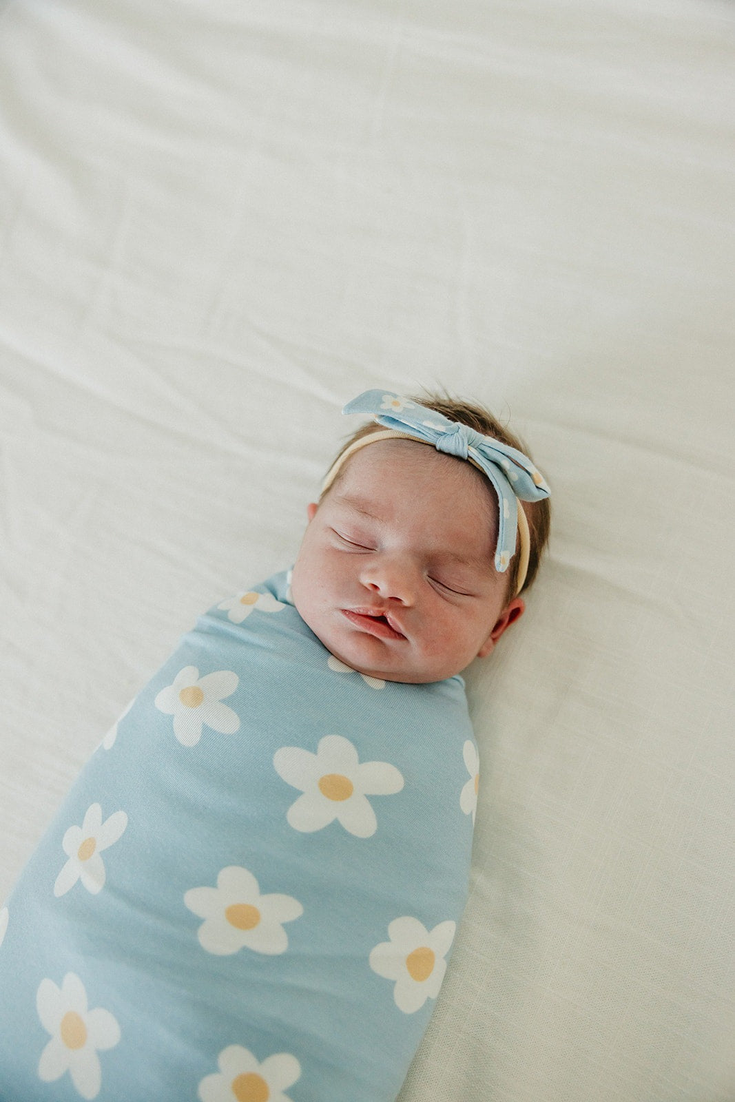 Ribbon Baby Bow - Della