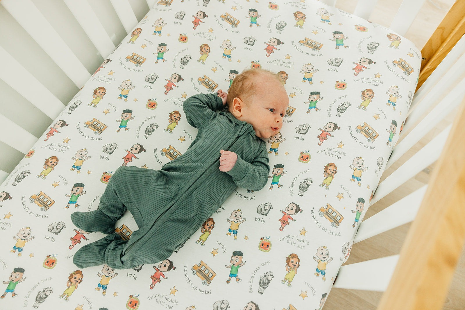 Premium Knit Fitted Crib Sheet - CoComelon Friends