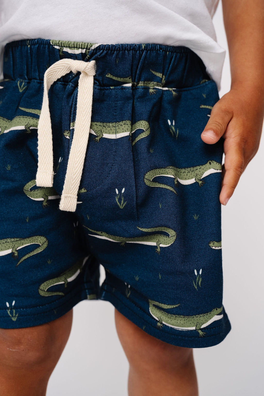 Play Short - Lyle