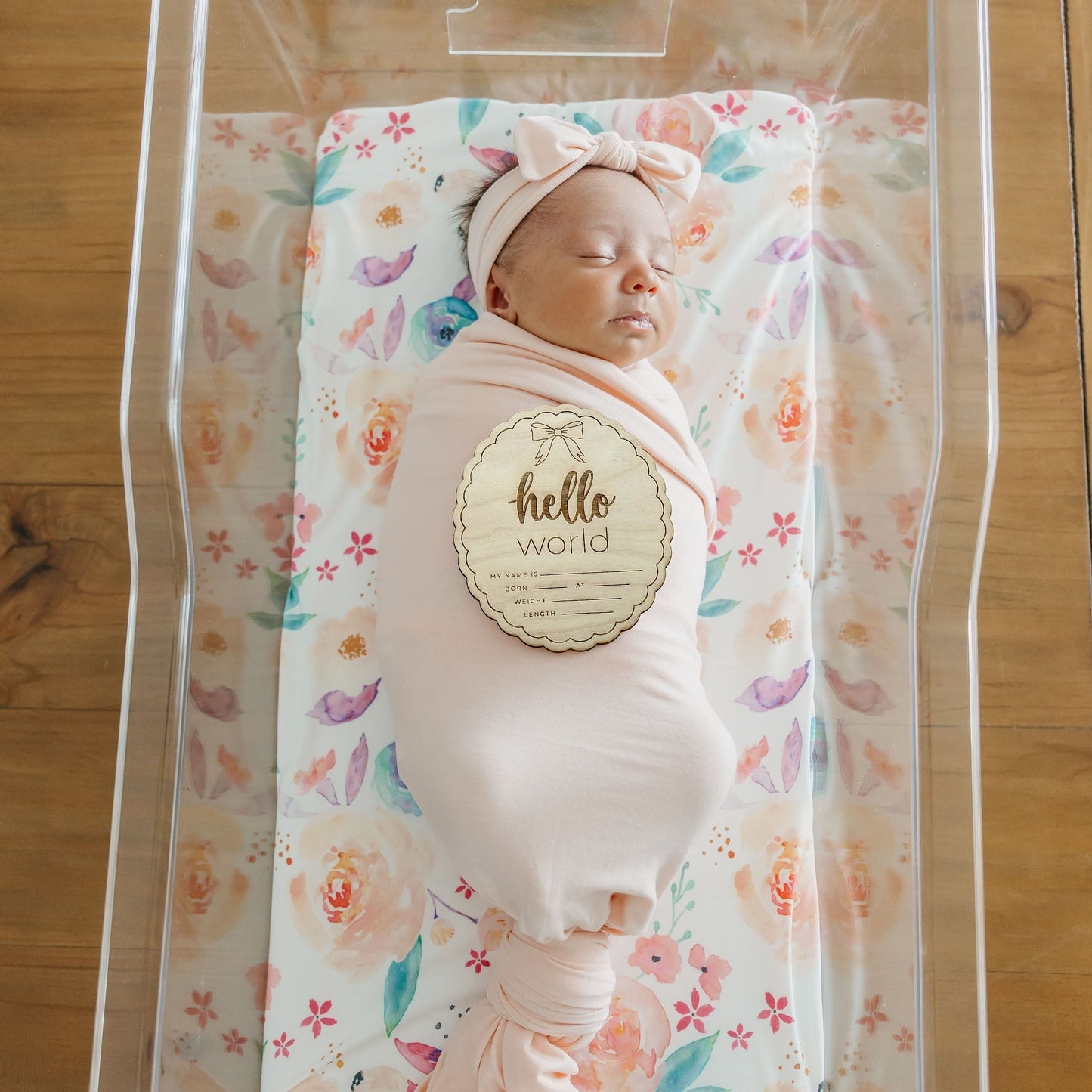 Wooden Announcement Sign - Hello World Bow
