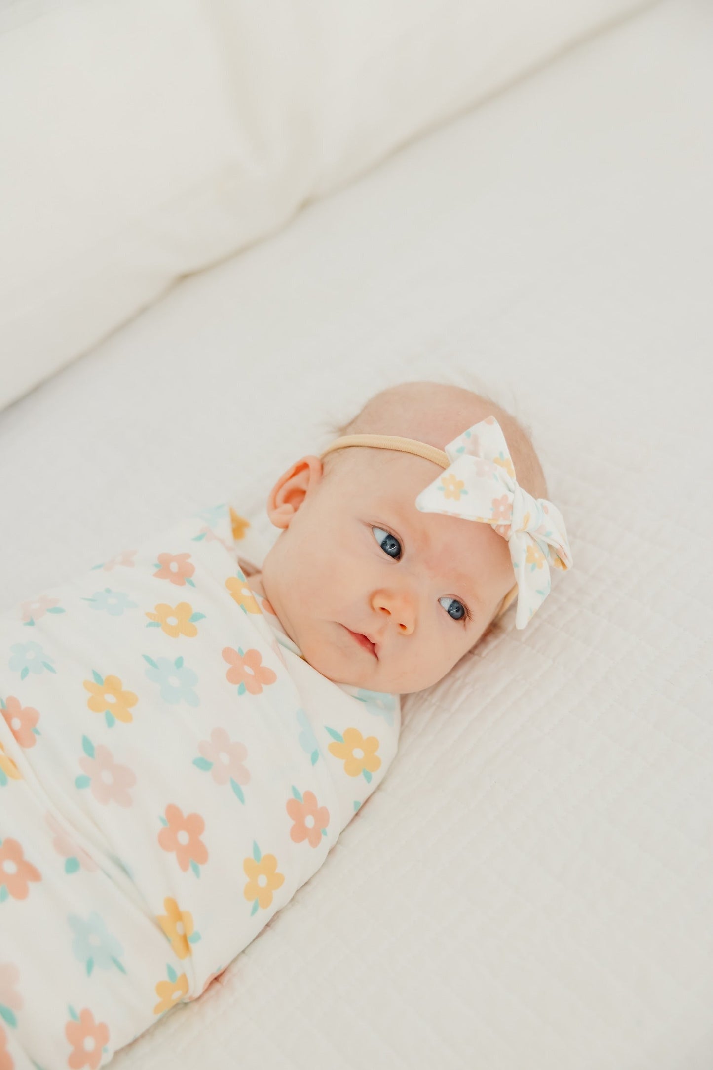 Classic Baby Bow - Daisy