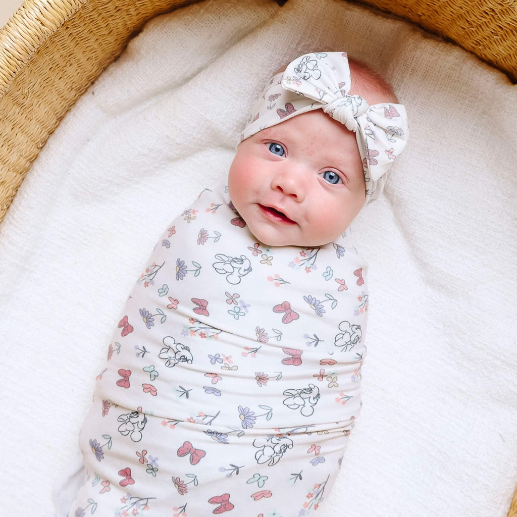 Knit Swaddle Blanket - Minnie Mouse's Bowquet