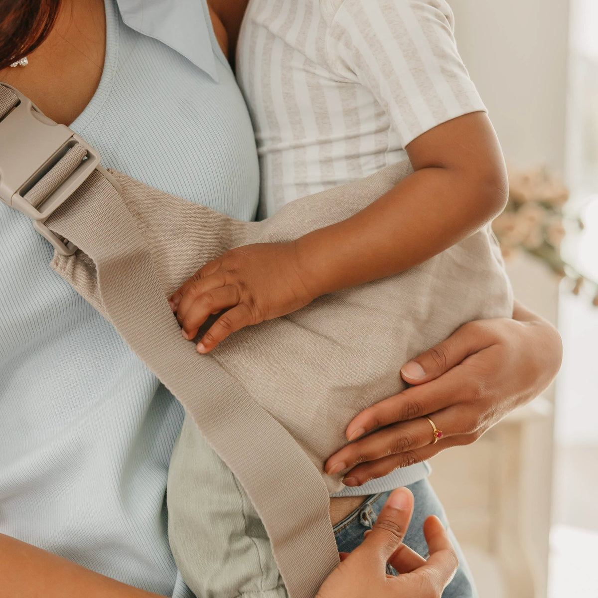 Everyday Sling Carrier - Taupe