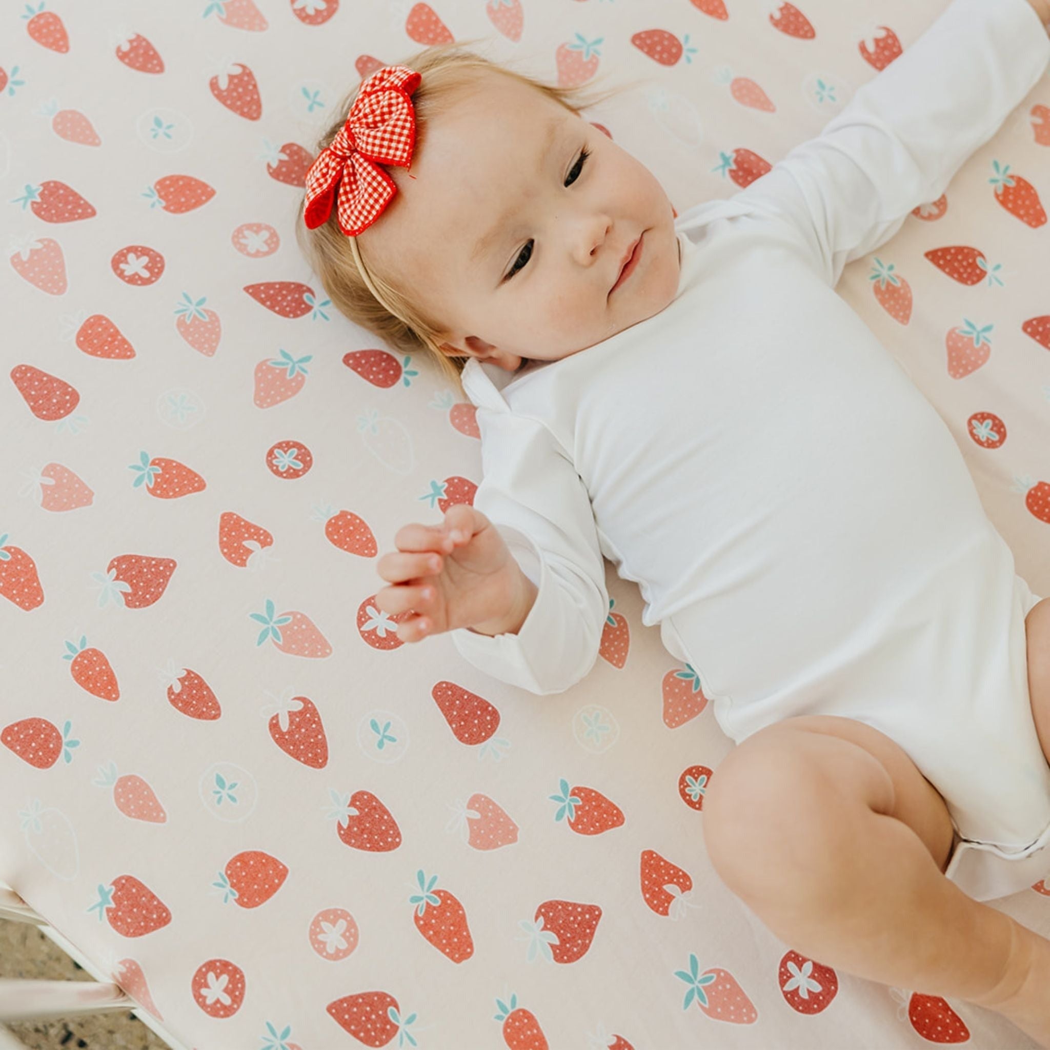 Premium Knit Fitted Crib Sheet - Strawberry