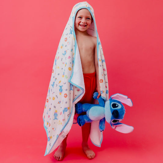 Premium Big Kid Hooded Towel - Disney Scrump Dreamsicles