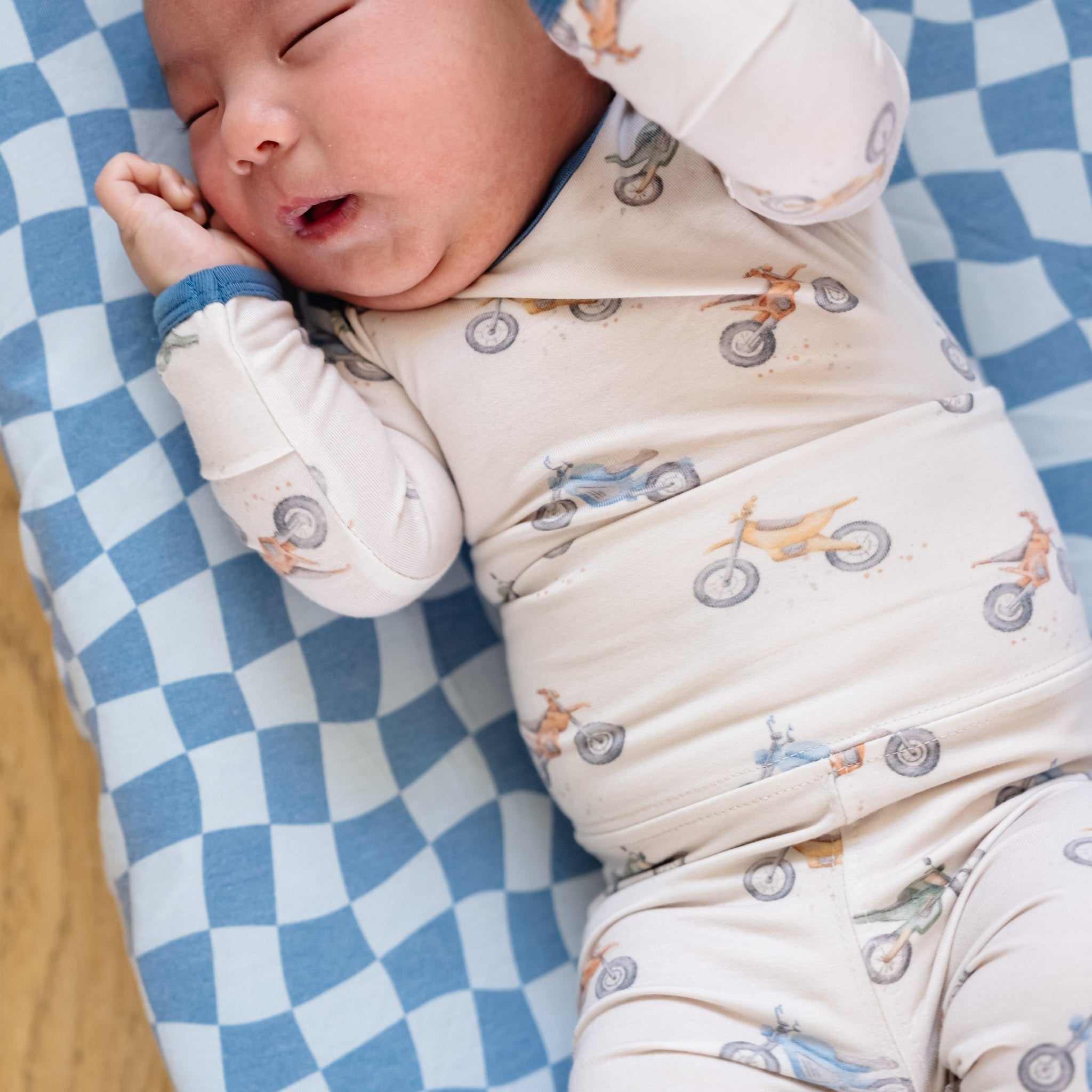 Premium Knit Diaper Changing Pad Cover - Miles