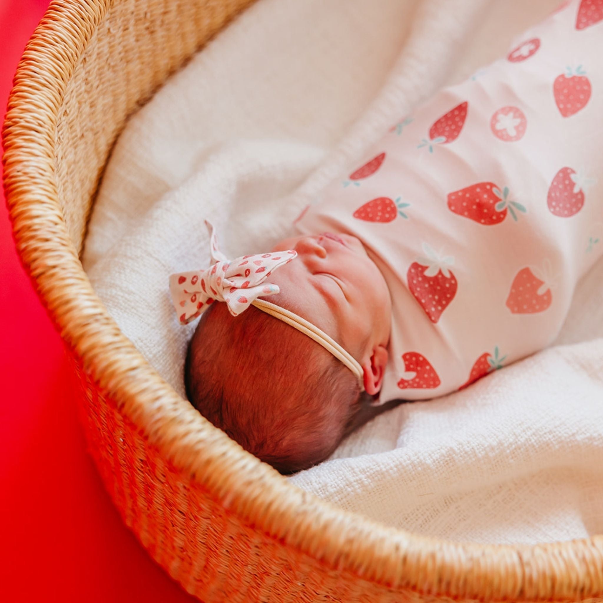 Classic Baby Bow - Strawberry