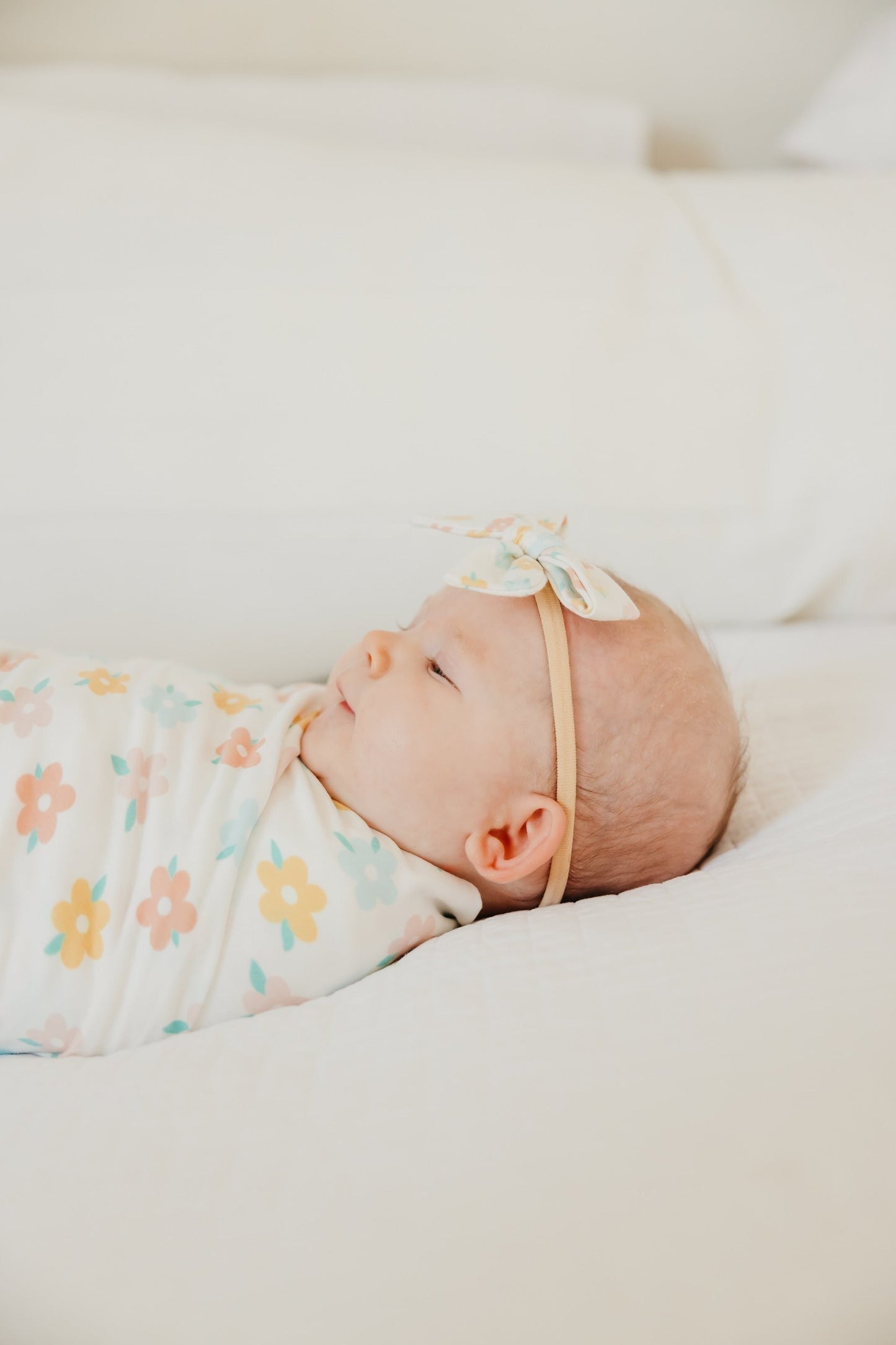 Classic Baby Bow - Daisy