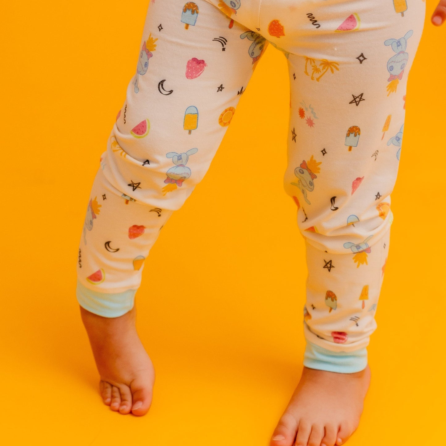 2pc Short Sleeve Pajamas with Pants - Disney Scrump Dreamsicles