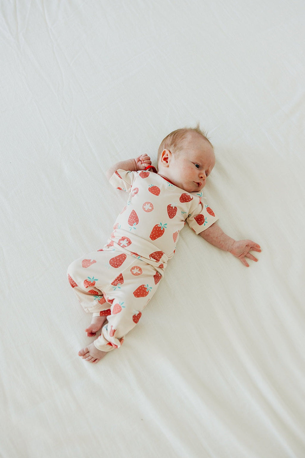 Short Sleeve Bodysuit - Strawberry