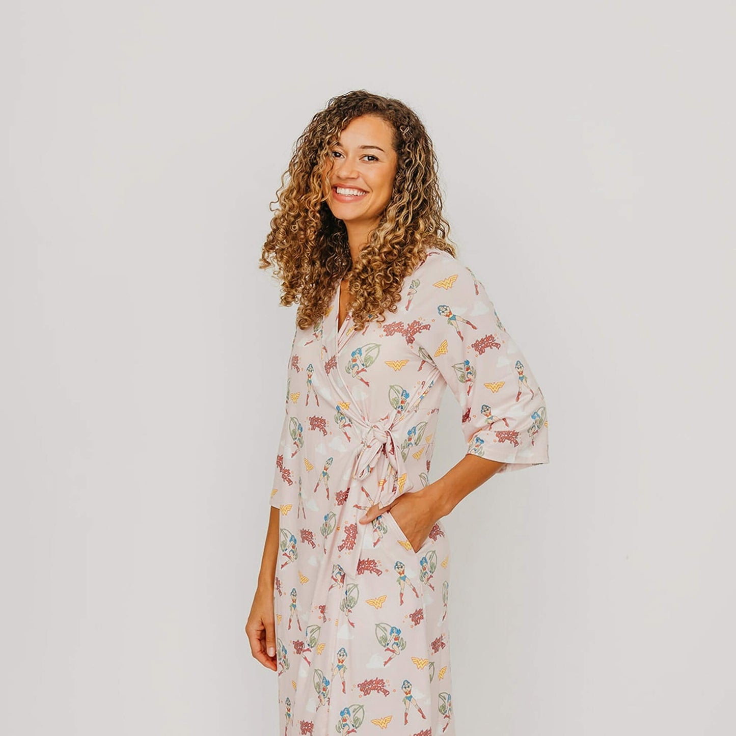 Women's Everyday Robe - Wonder Woman