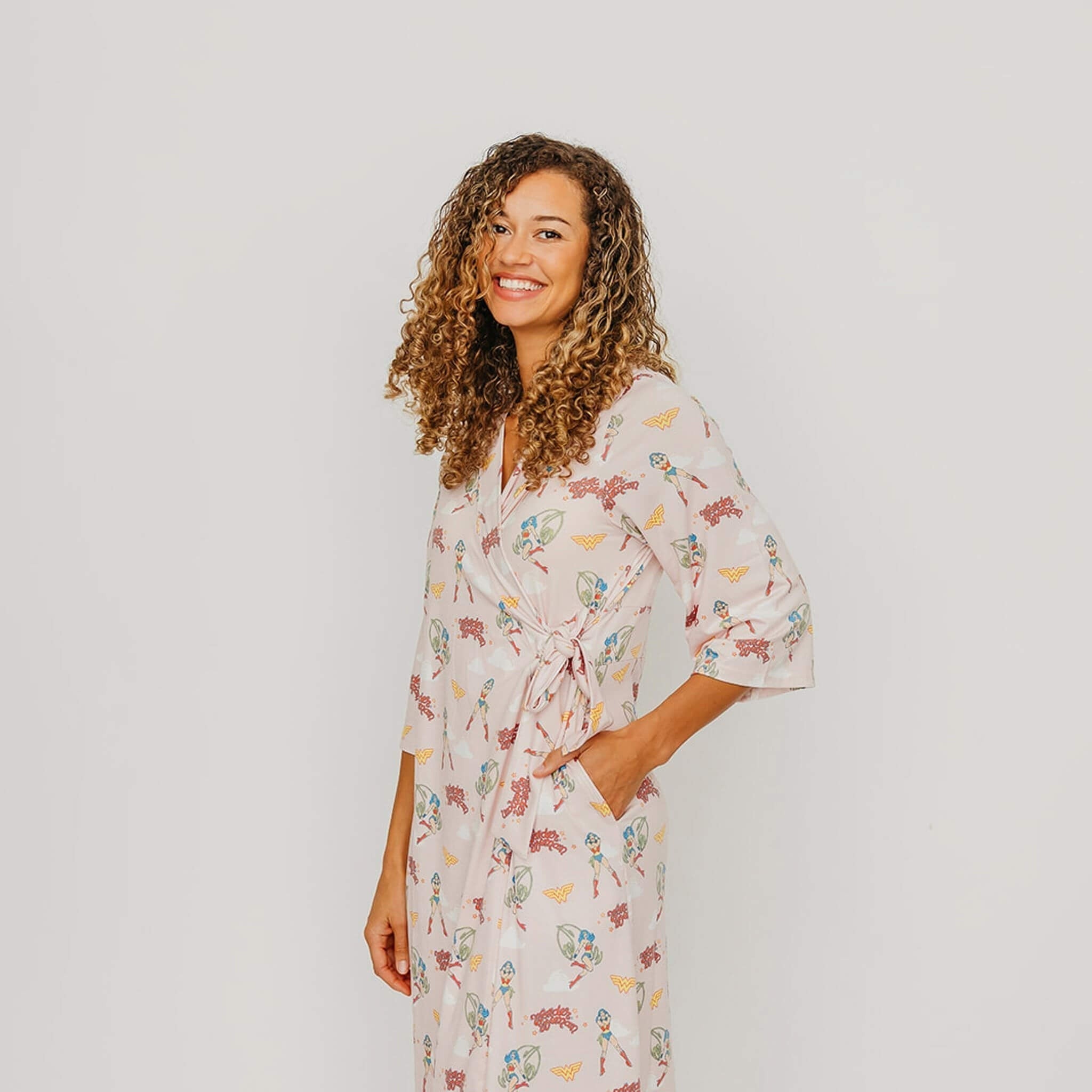 Women's Everyday Robe - Wonder Woman