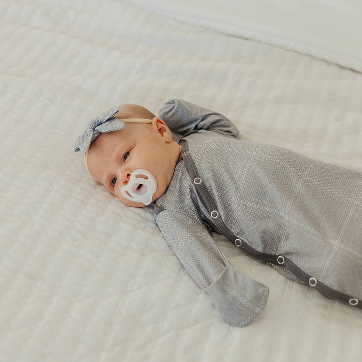 Classic Baby Bow - Dakota