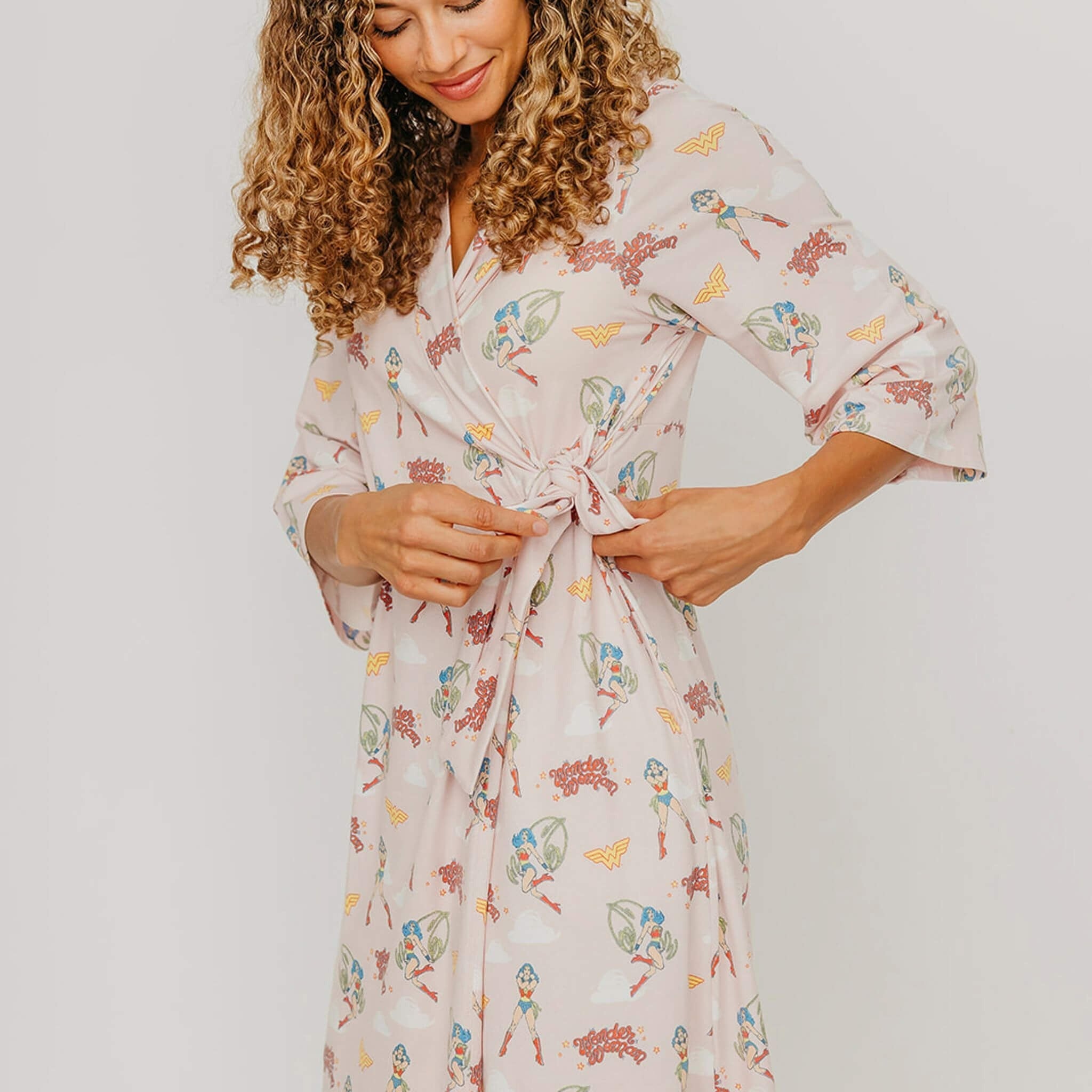 Women's Everyday Robe - Wonder Woman