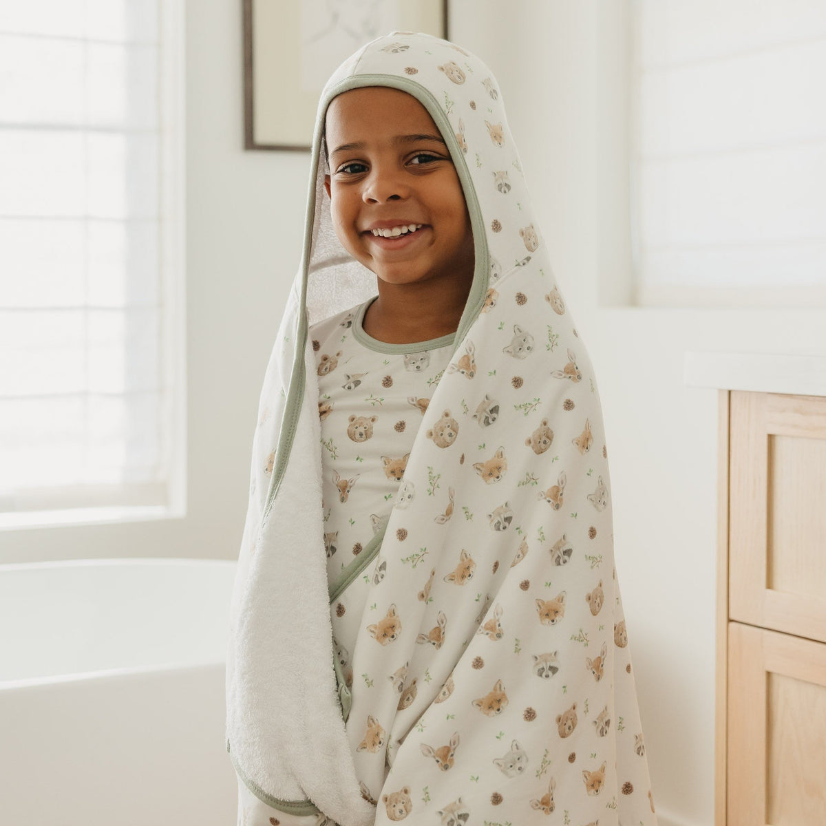 Premium Big Kid Hooded Towel - Wilder