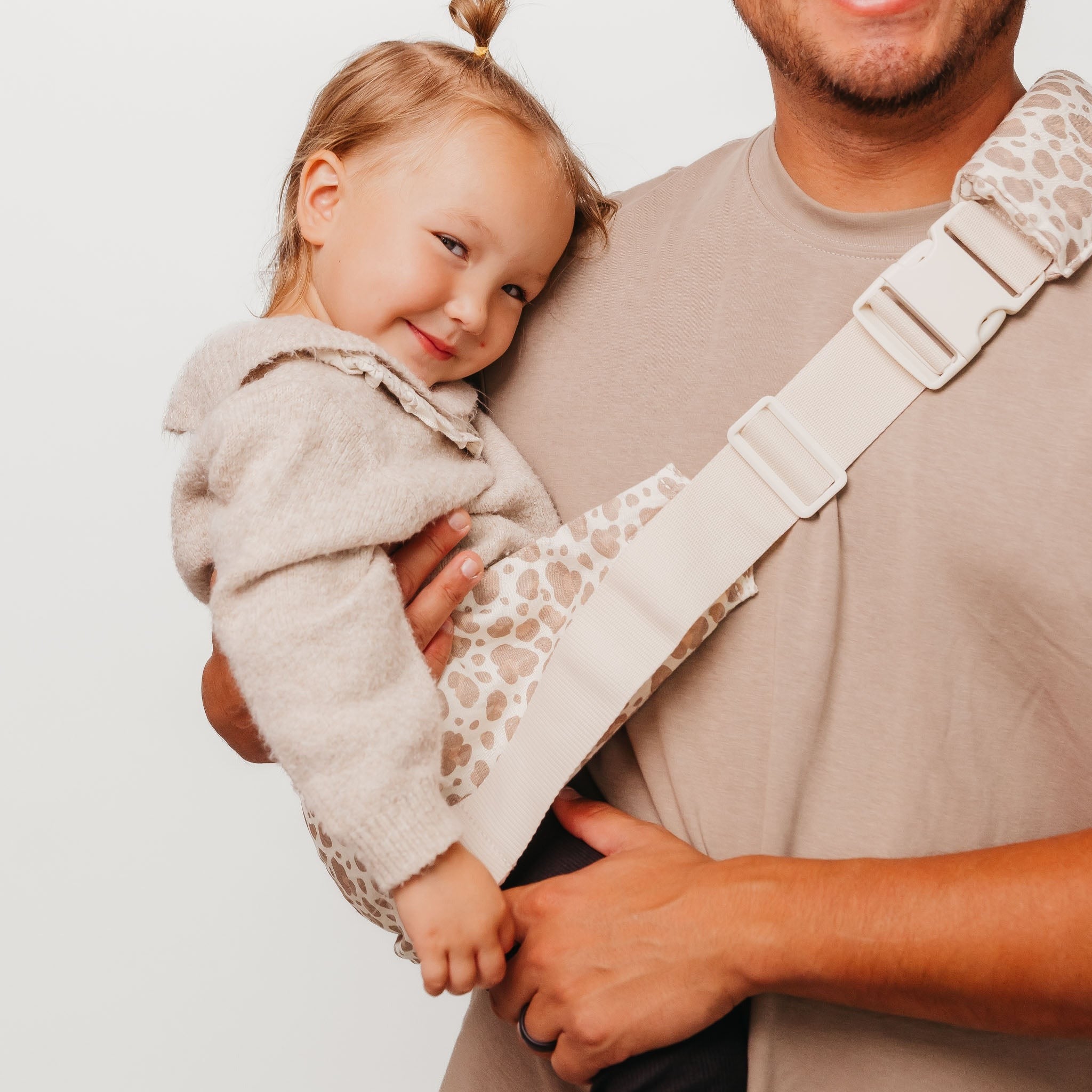 Everyday Sling Carrier - Neutral Leopard