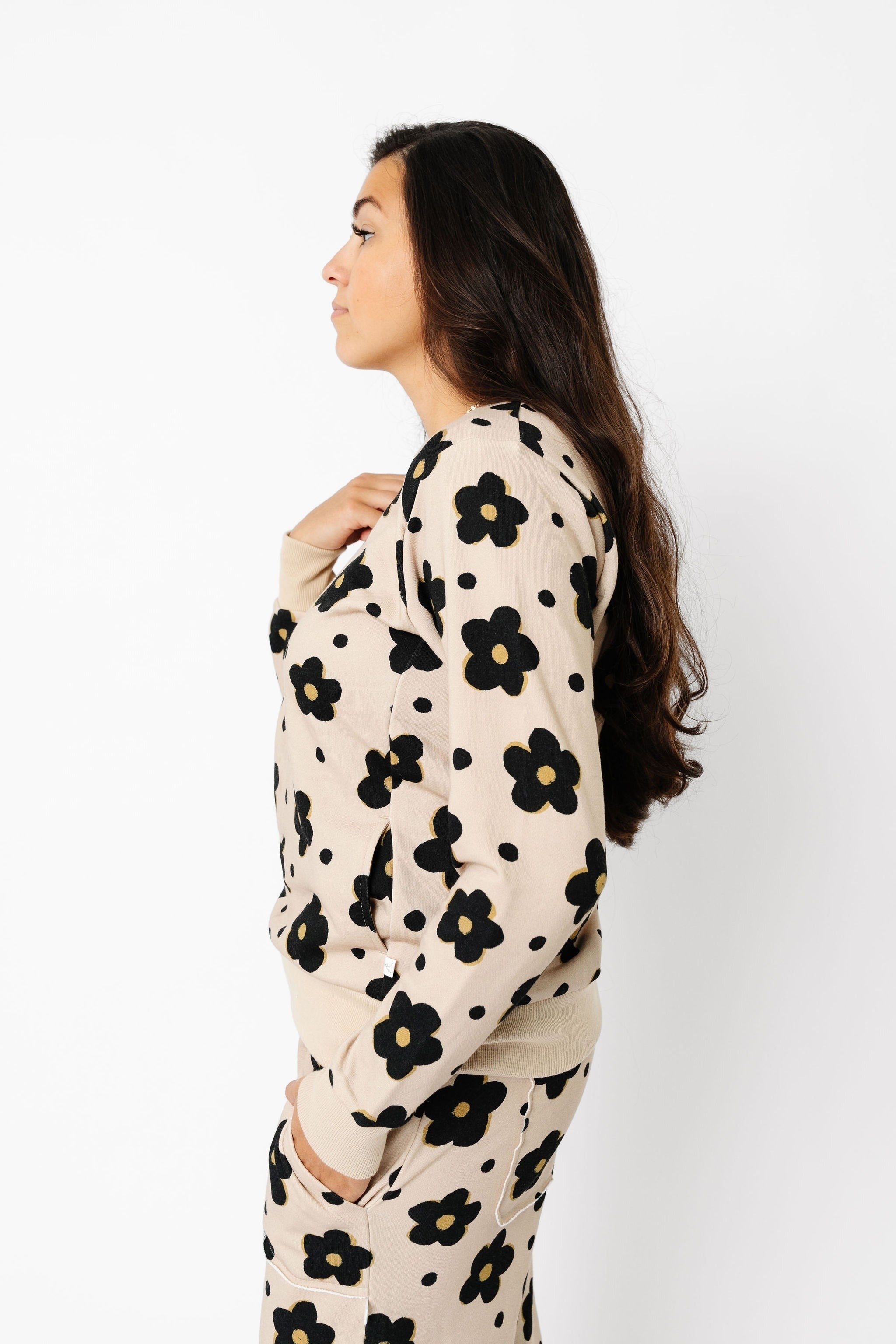 Women's Crew Sweatshirt - Gemma In Tan