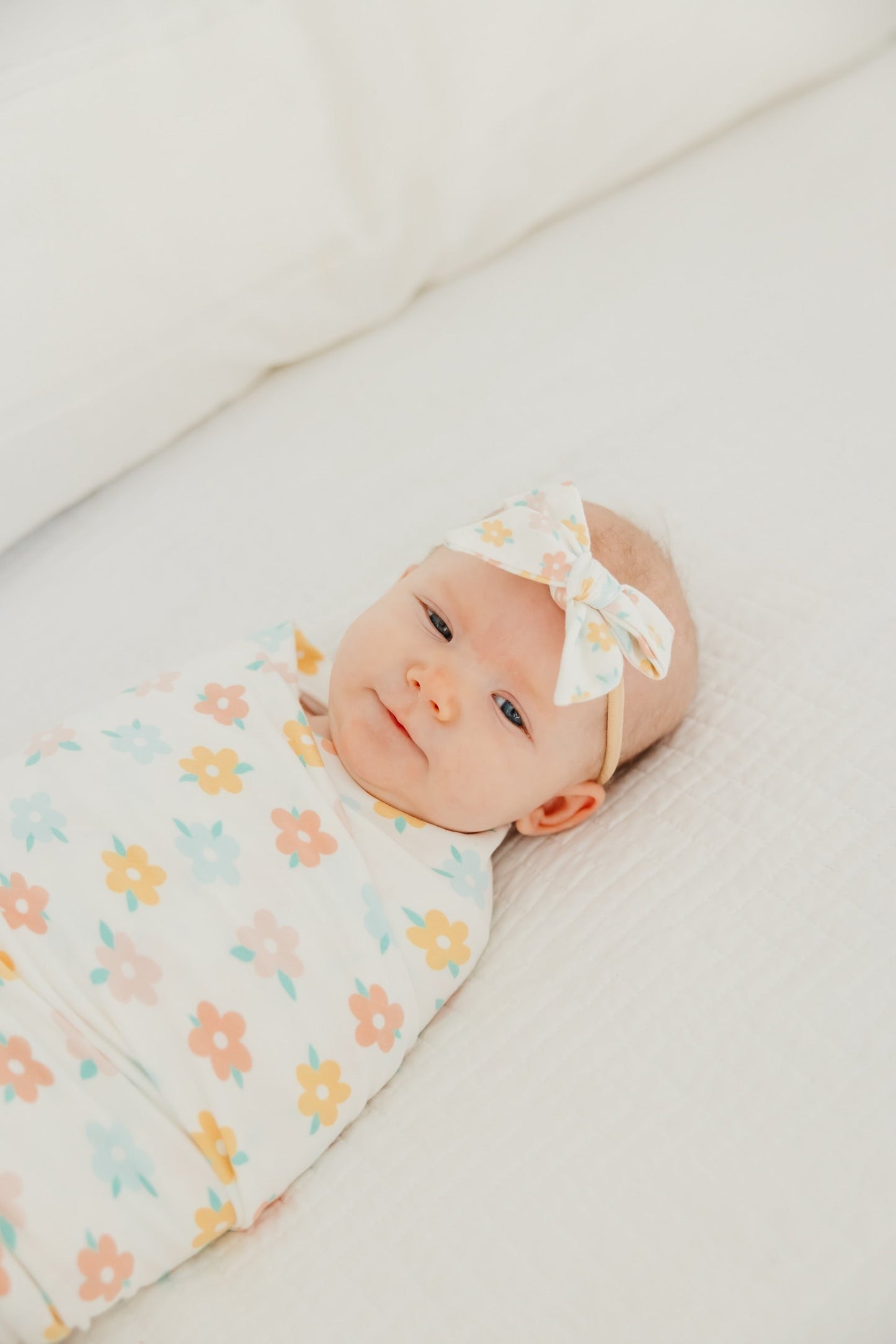Classic Baby Bow - Daisy