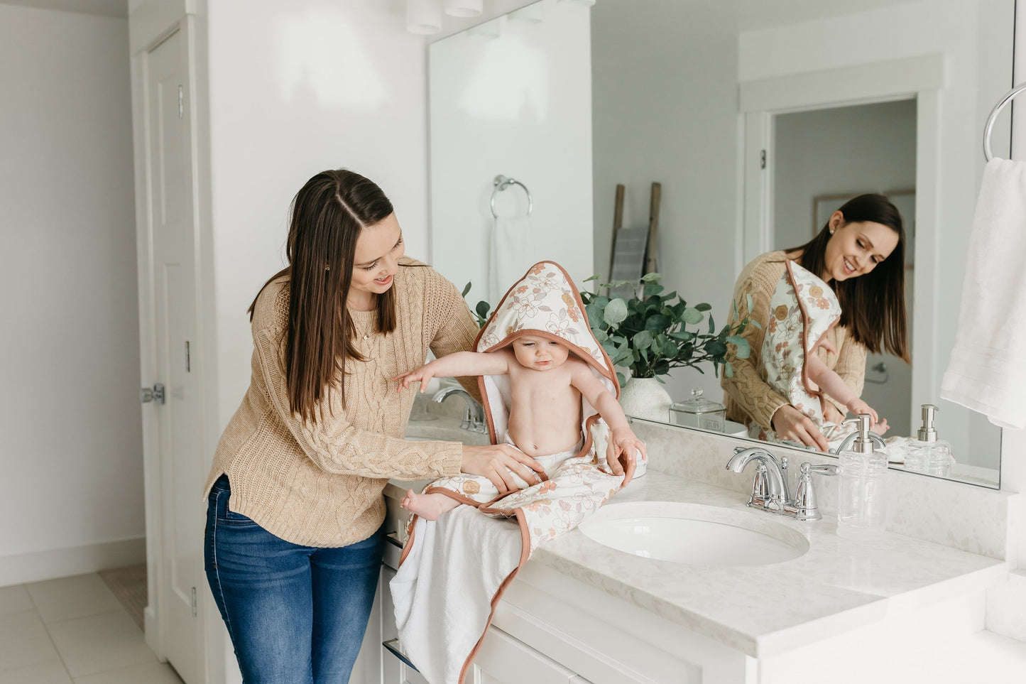 Premium Baby Knit Hooded Towel - Ferra