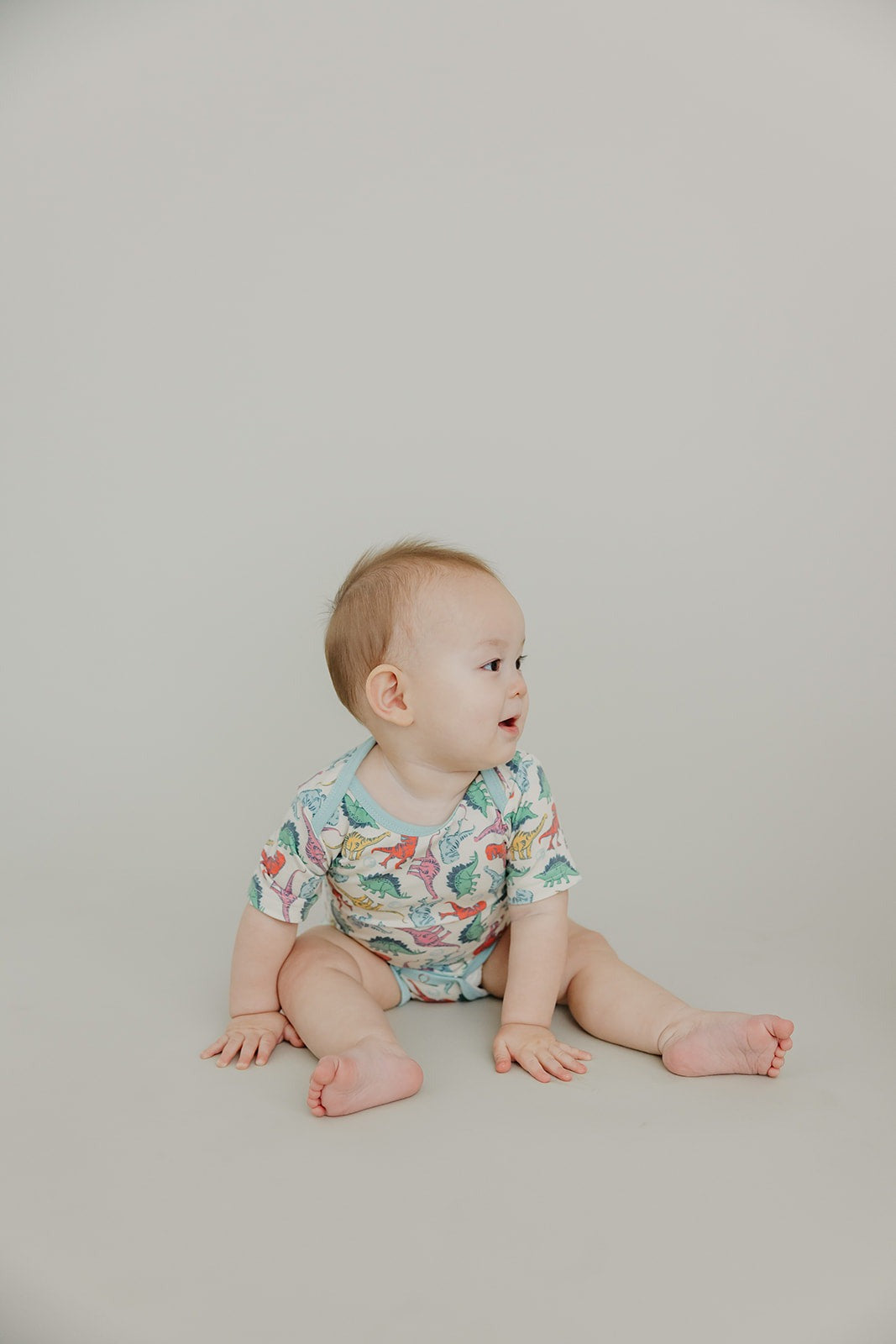 Short Sleeve Bodysuit - Dinosaurs of Jurassic Park