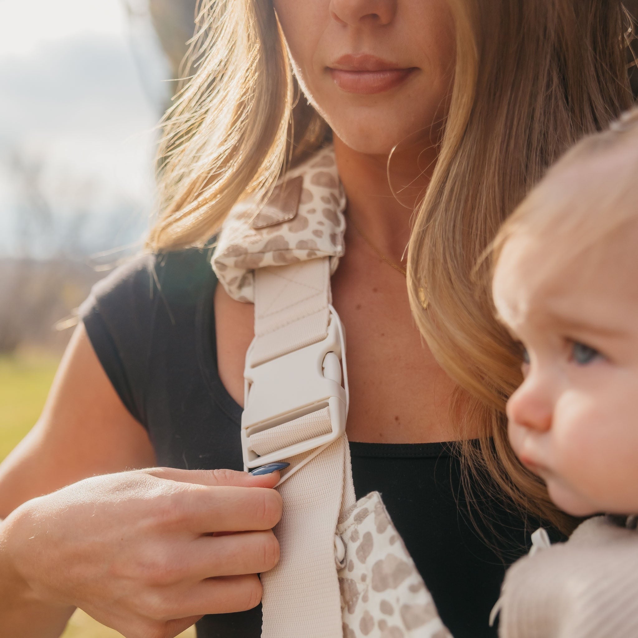 Everyday Sling Carrier - Neutral Leopard