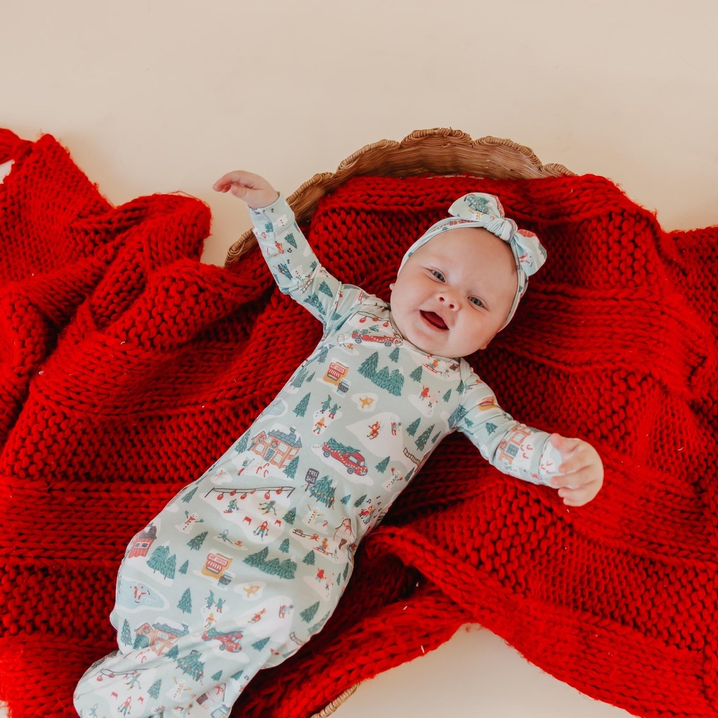 Newborn Knotted Gown - Snowy Slopes