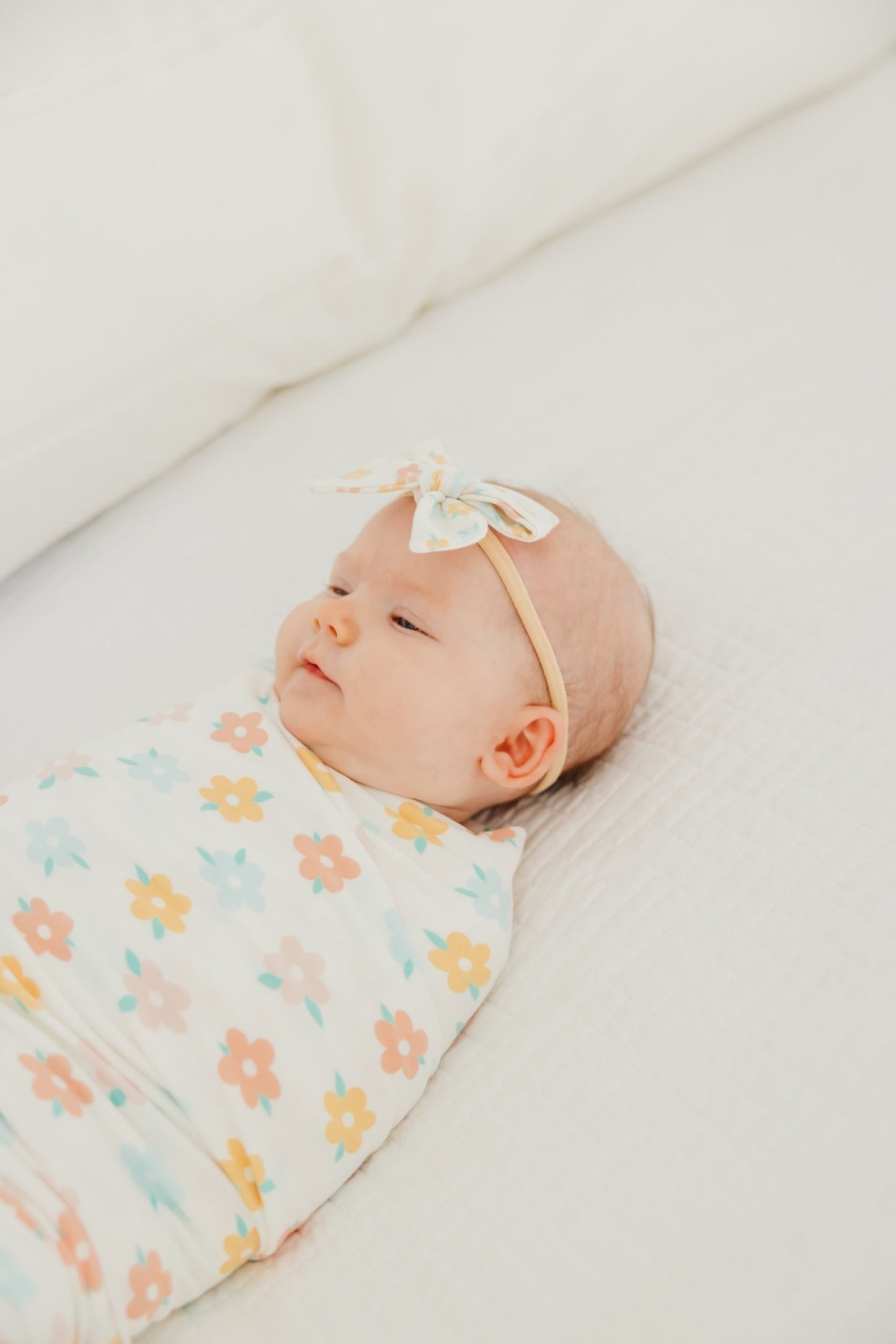 Classic Baby Bow - Daisy