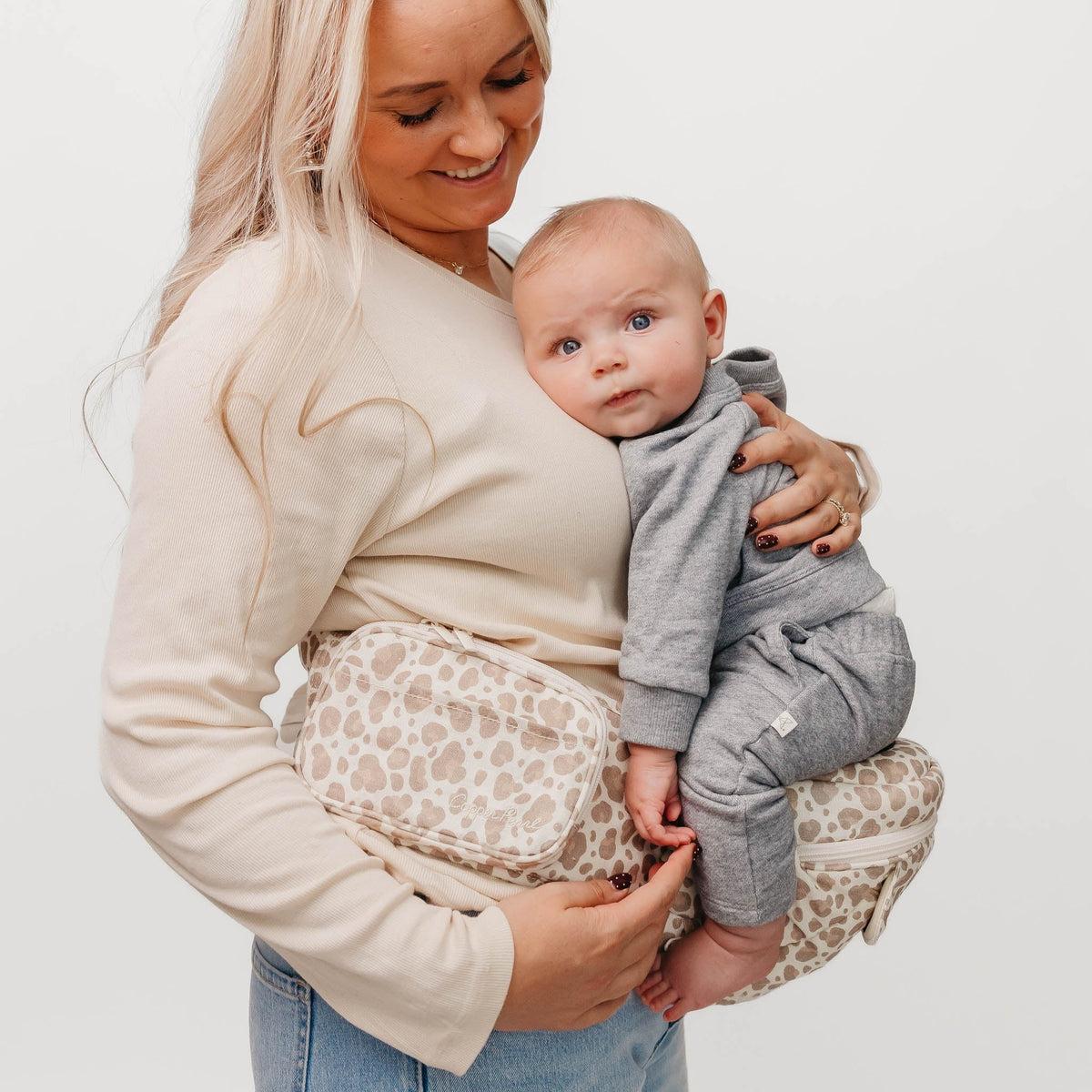 Everyday Hip Carrier - Neutral Leopard
