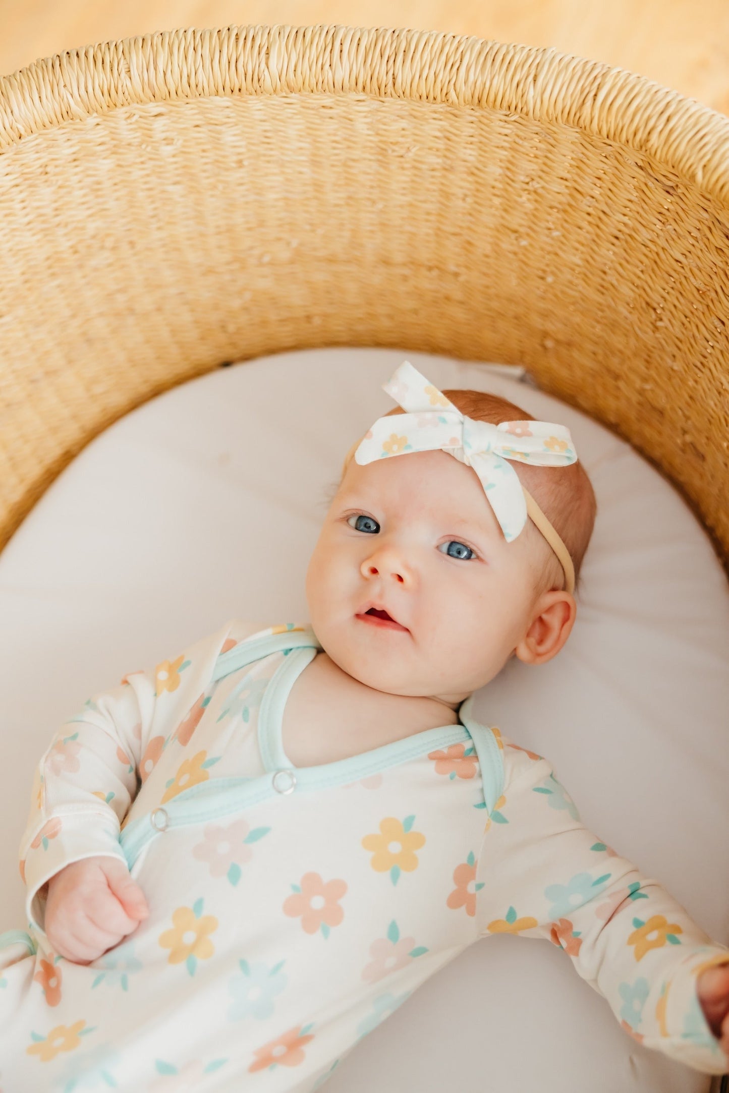 Ribbon Baby Bow - Daisy
