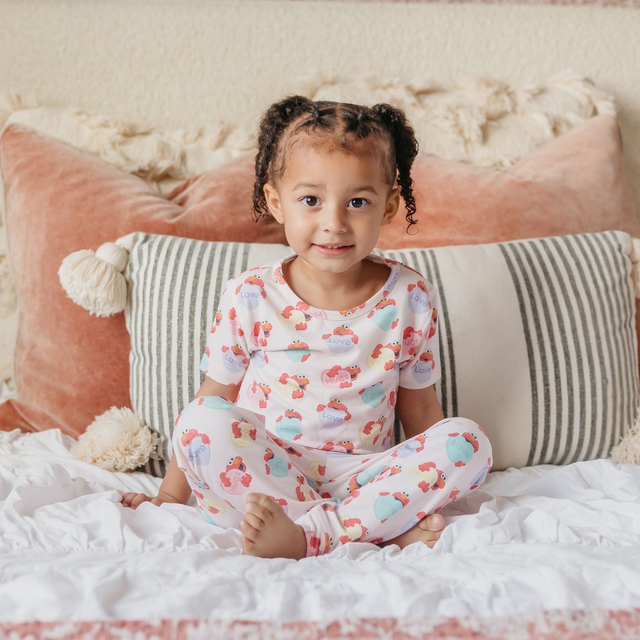 2 Piece Short Sleeve with Pants Pajama Set - Elmo Heart Candies