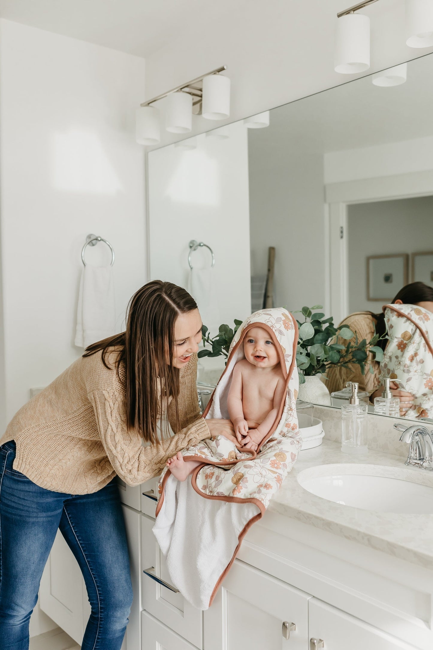Premium Baby Knit Hooded Towel - Ferra